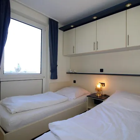 Lord Nelson 819 * Cuxhaven